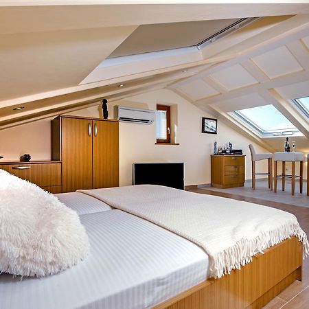 Guest House Golden Goose Rovinj Eksteriør bilde